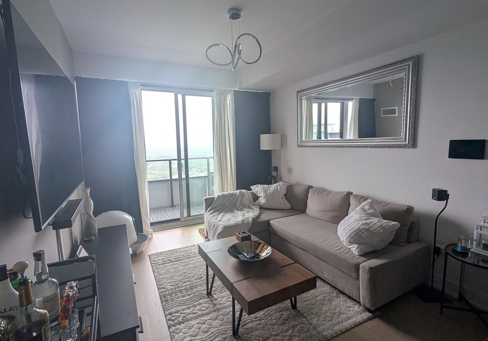 30-shore-breeze-drive-etobicoke-ontario-w12210487