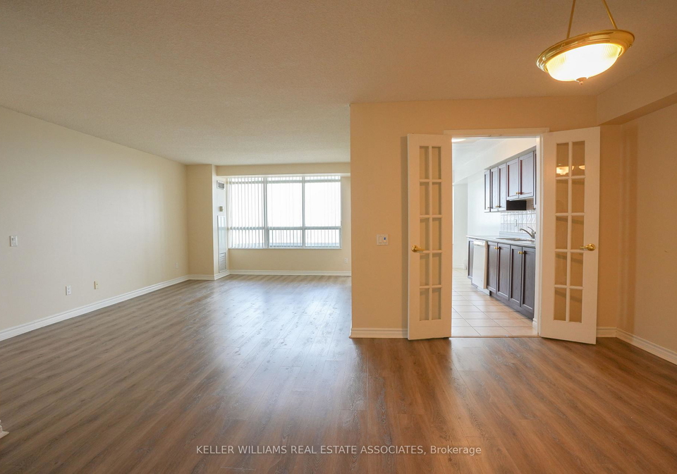 35-kingsbridge-garden-circle-mississauga-ontario-w12210501