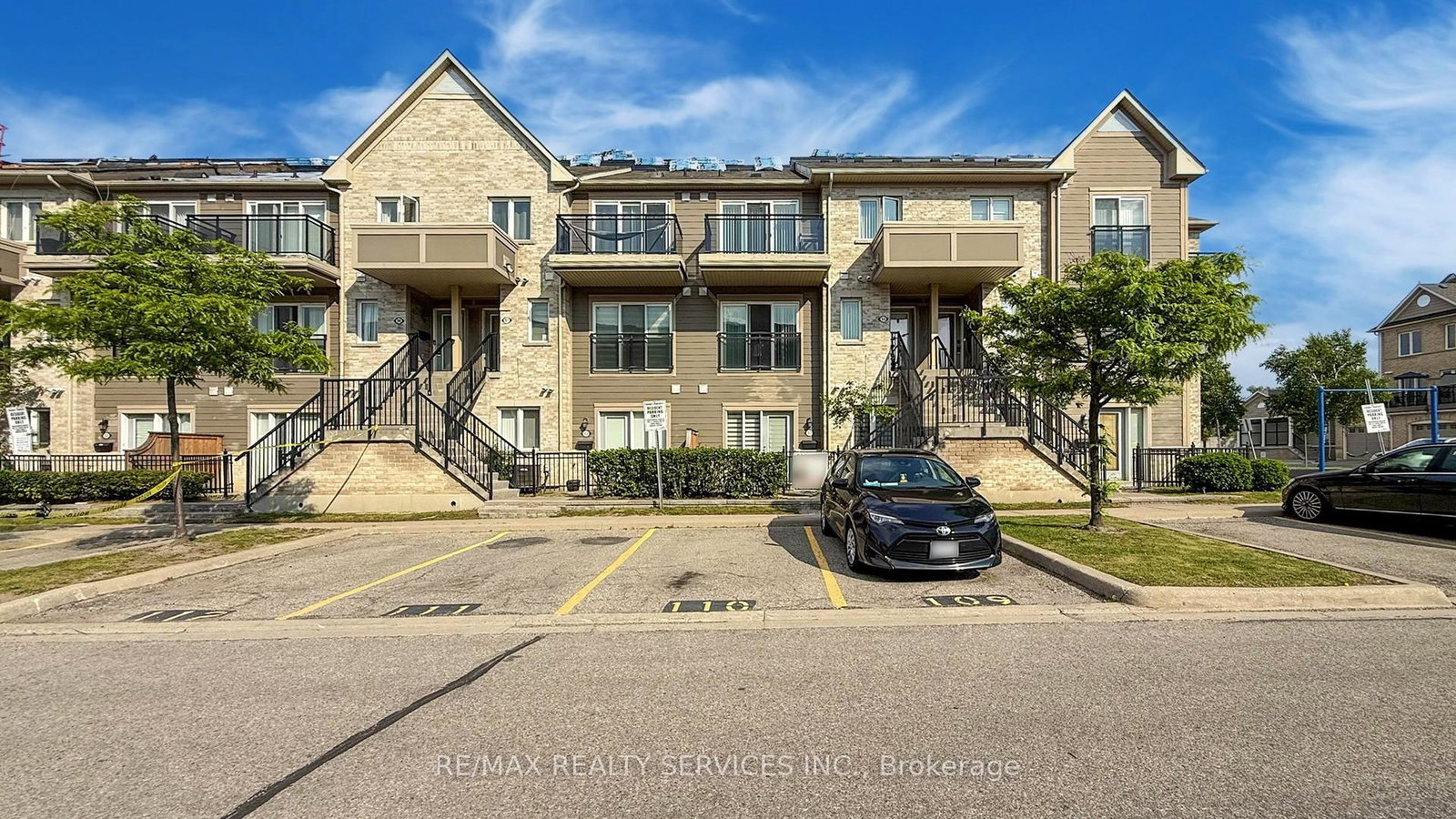 60-fairwood-circle-brampton-ontario-w12211758