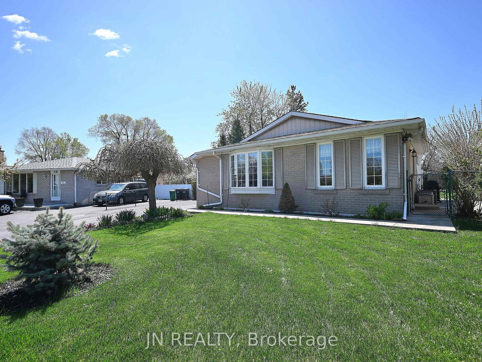 27-finchley-crescent-brampton-ontario-w12212325