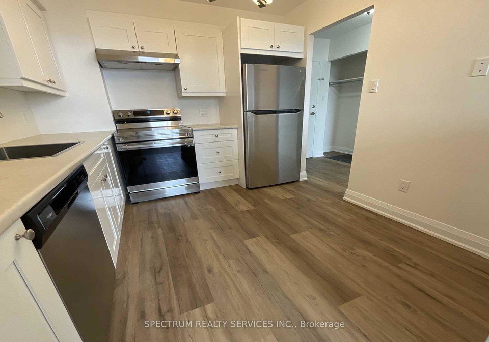 3559-eglinton-avenue-w-north-york-ontario-w12212331