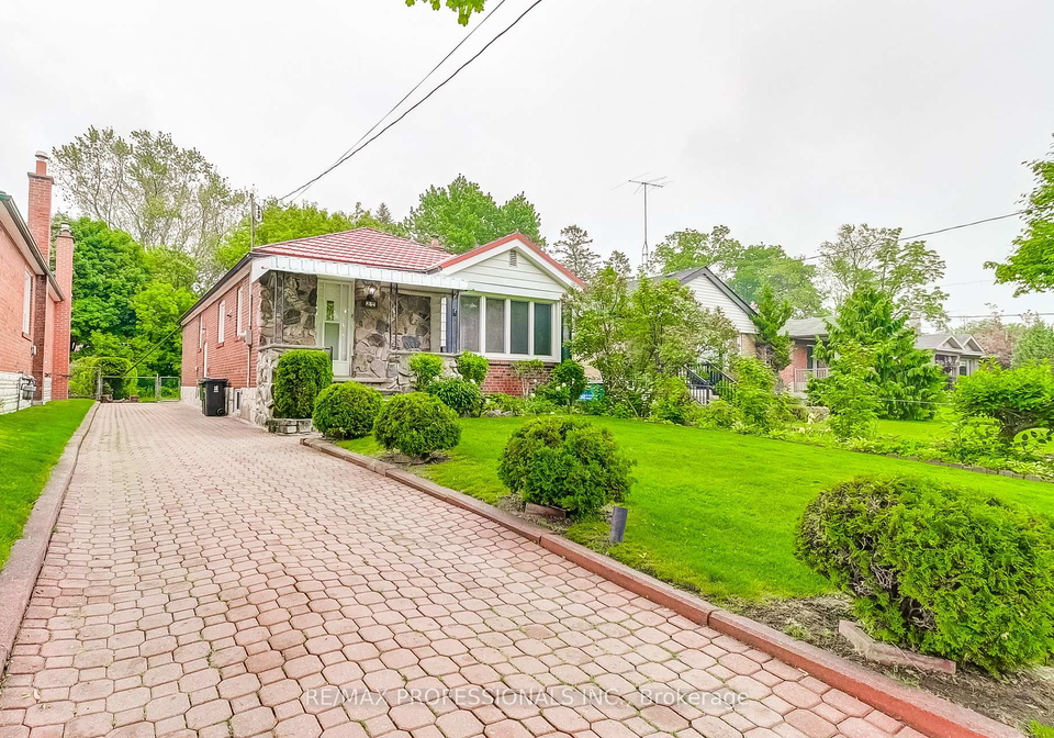 27-northampton-drive-etobicoke-ontario-w12212567