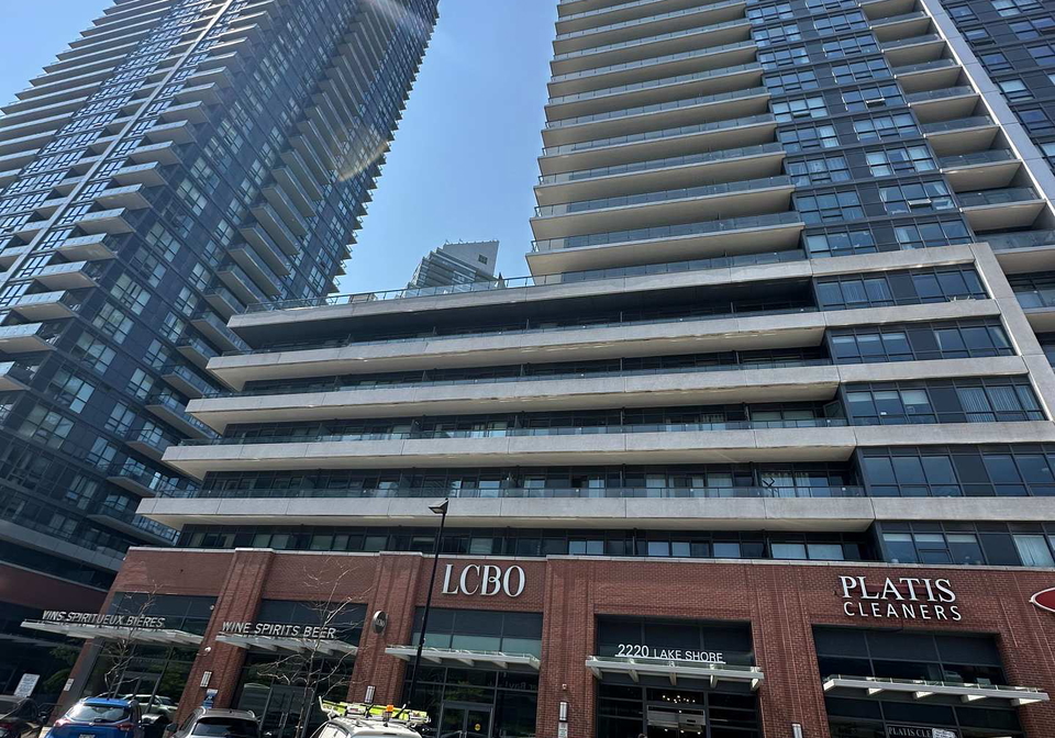 2220-lake-shore-boulevard-west-etobicoke-ontario-w12212634