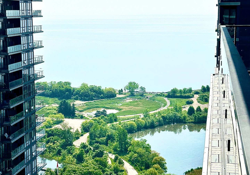 2220-lake-shore-boulevard-west-etobicoke-ontario-w12212634