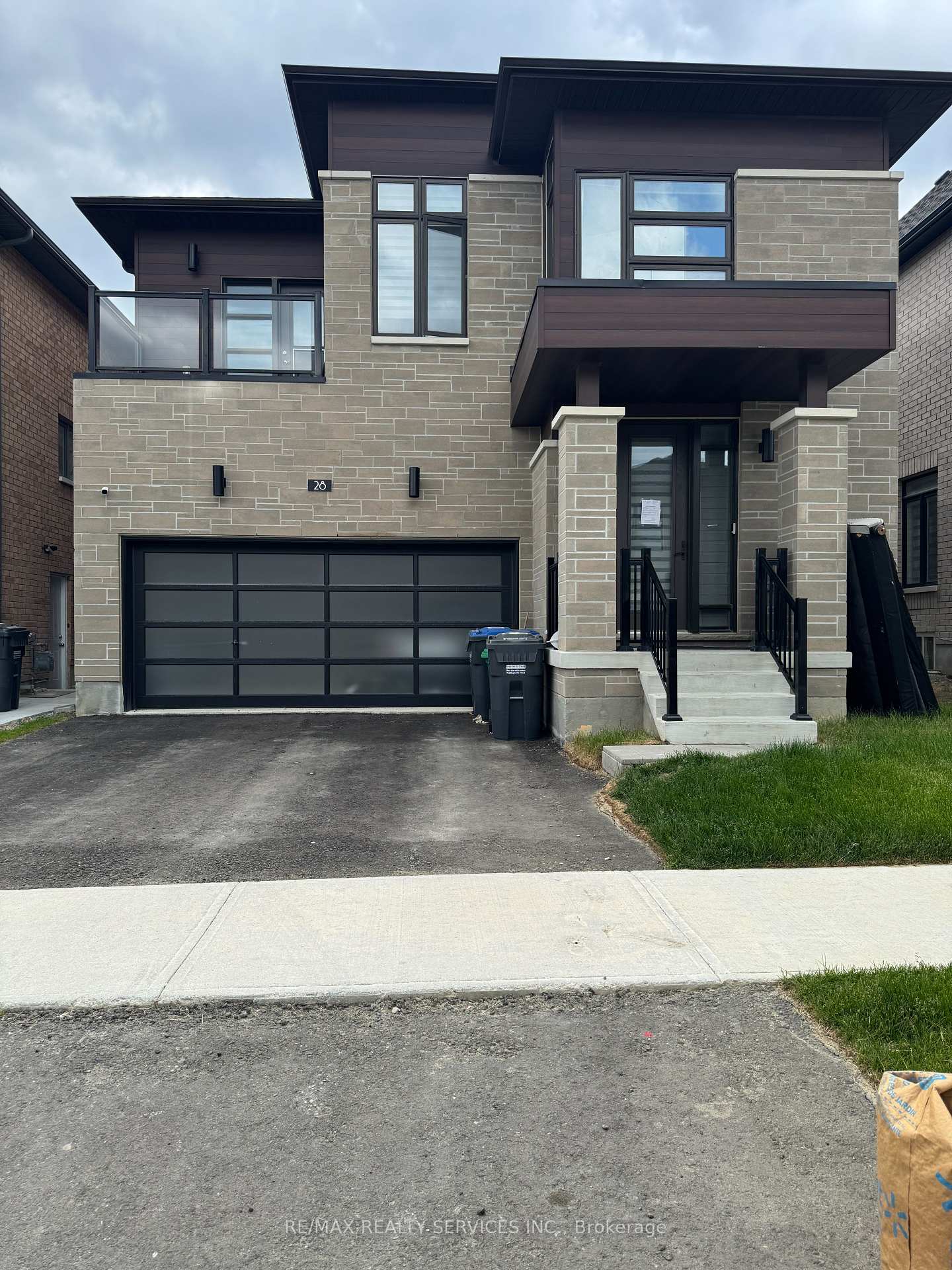 28-icon-street-brampton-ontario-w12213088