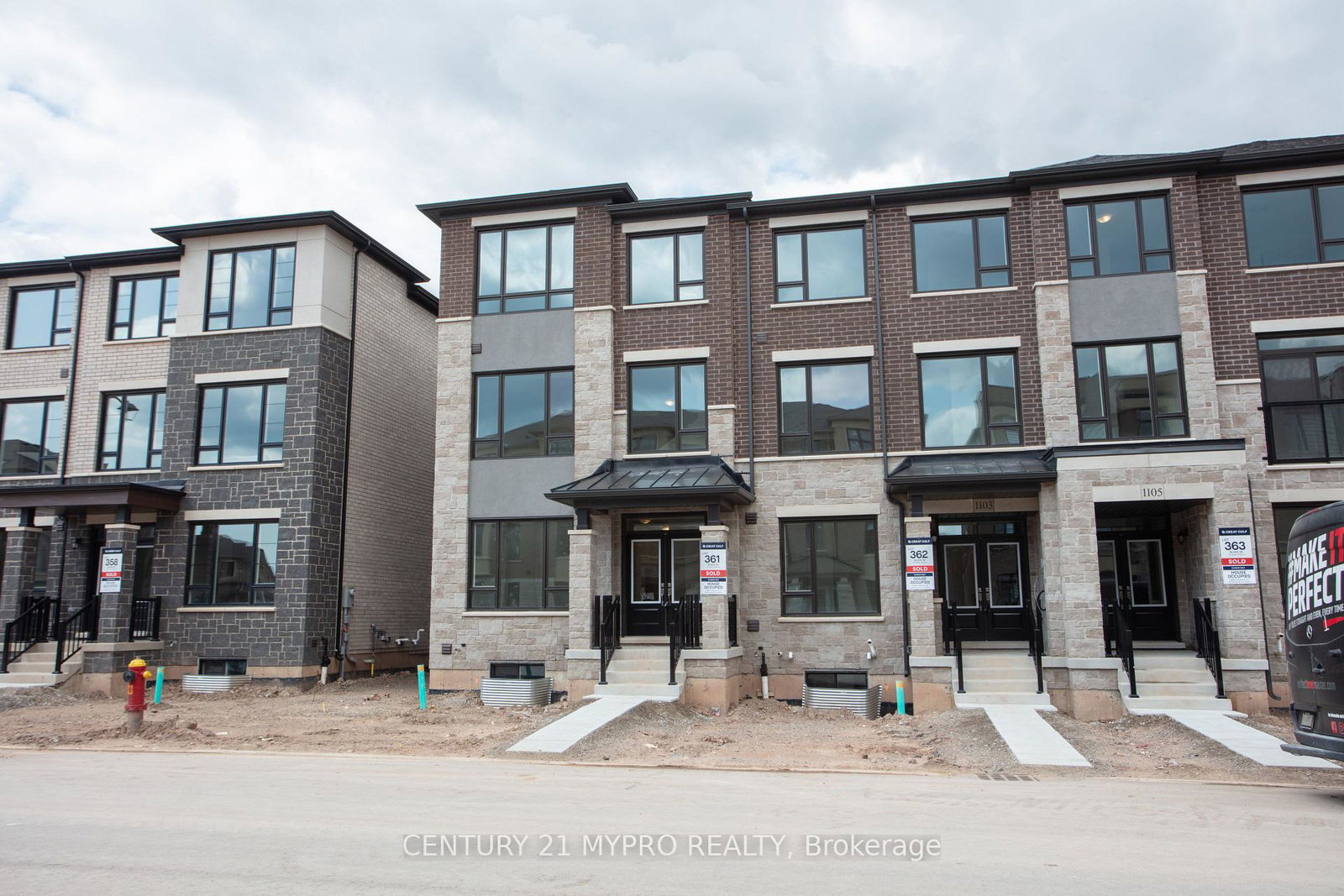 1101-wheat-boom-drive-oakville-ontario-w12213137