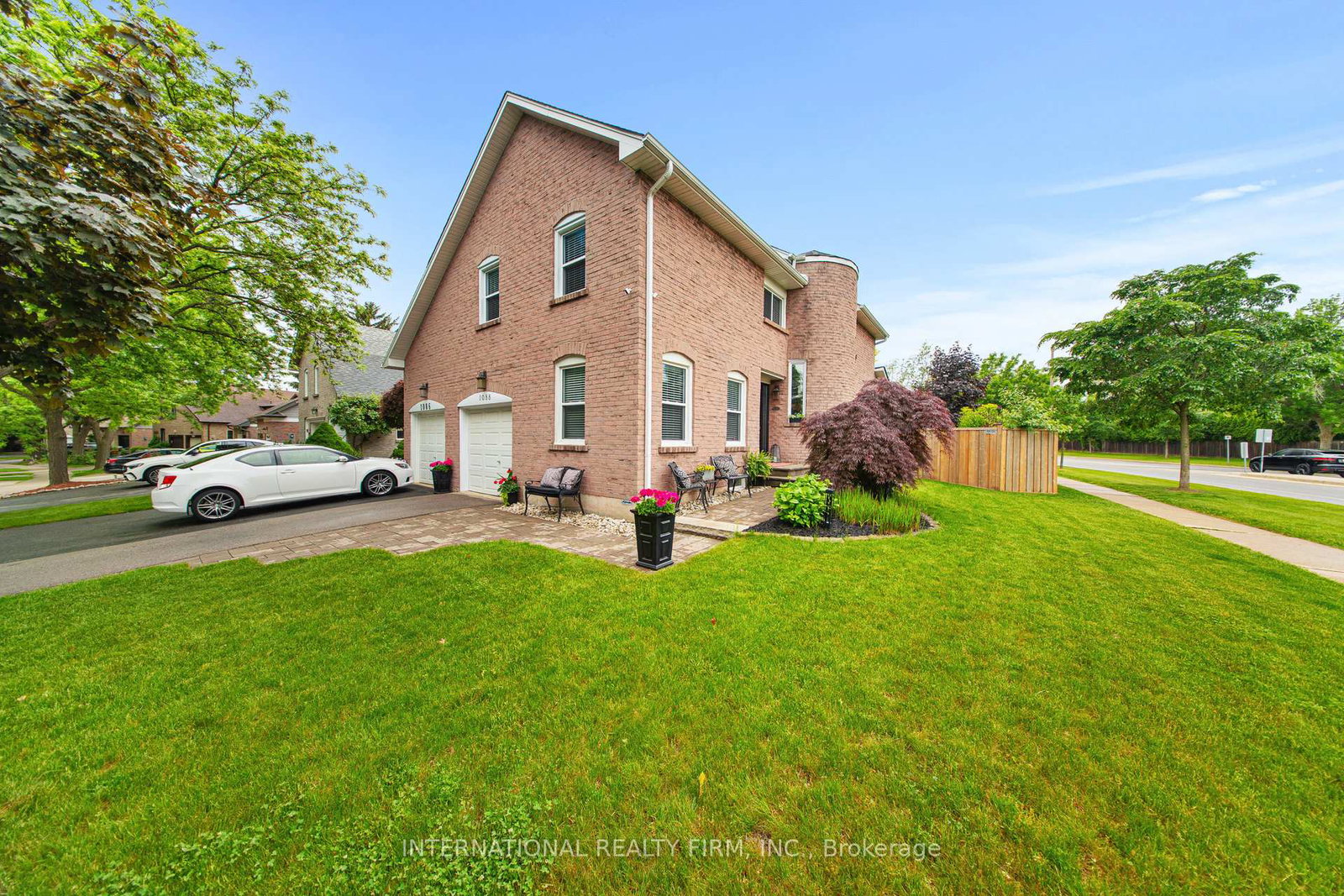 1088-runnymead-crescent-oakville-ontario-w12213253