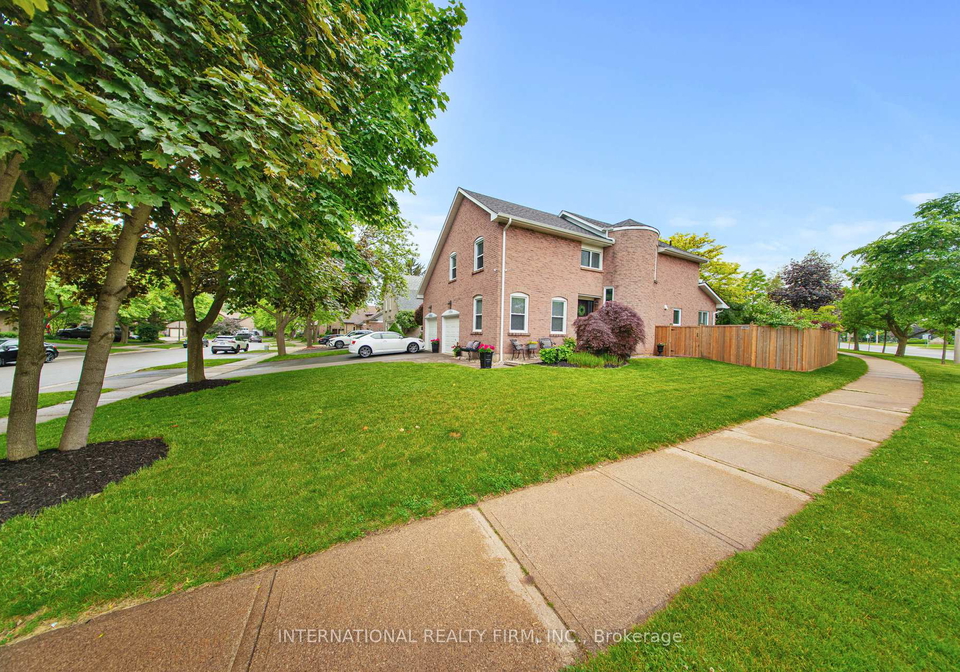 1088-runnymead-crescent-oakville-ontario-w12213253