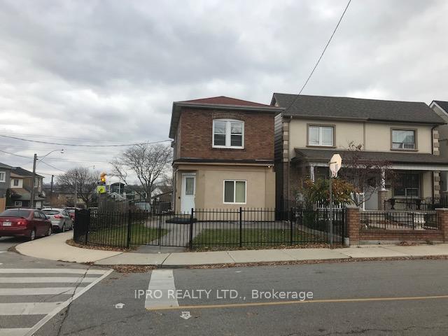 128-gilbert-avenue-toronto-ontario-w12213306