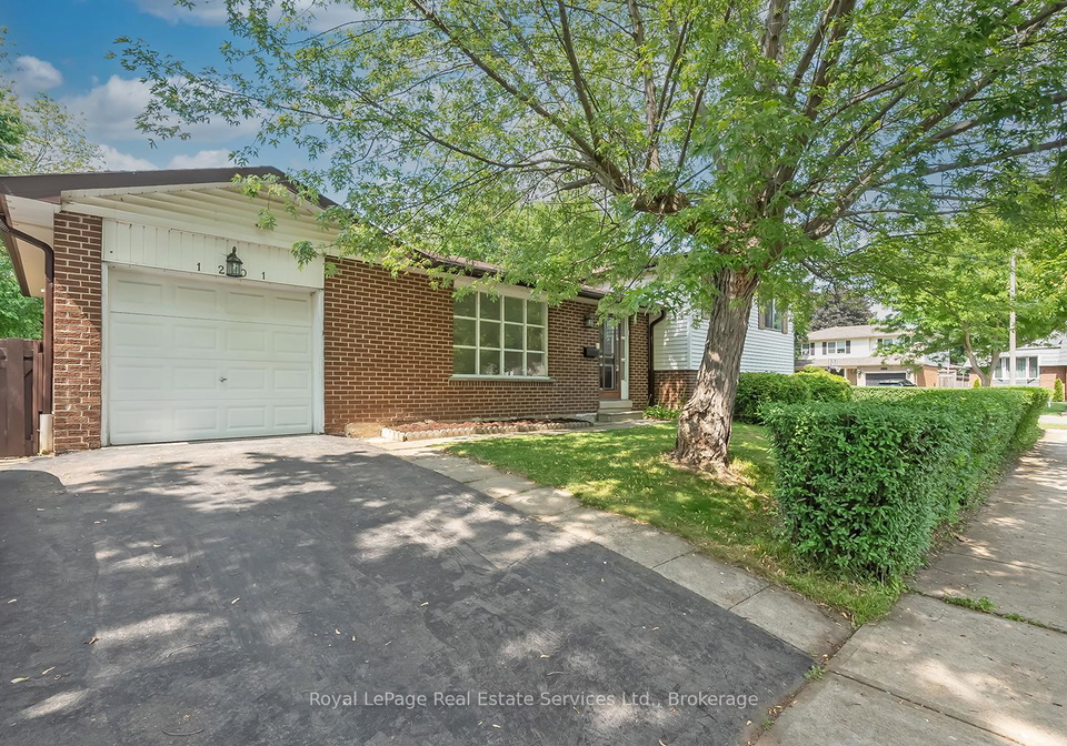 1201-consort-crescent-burlington-ontario-w12213336