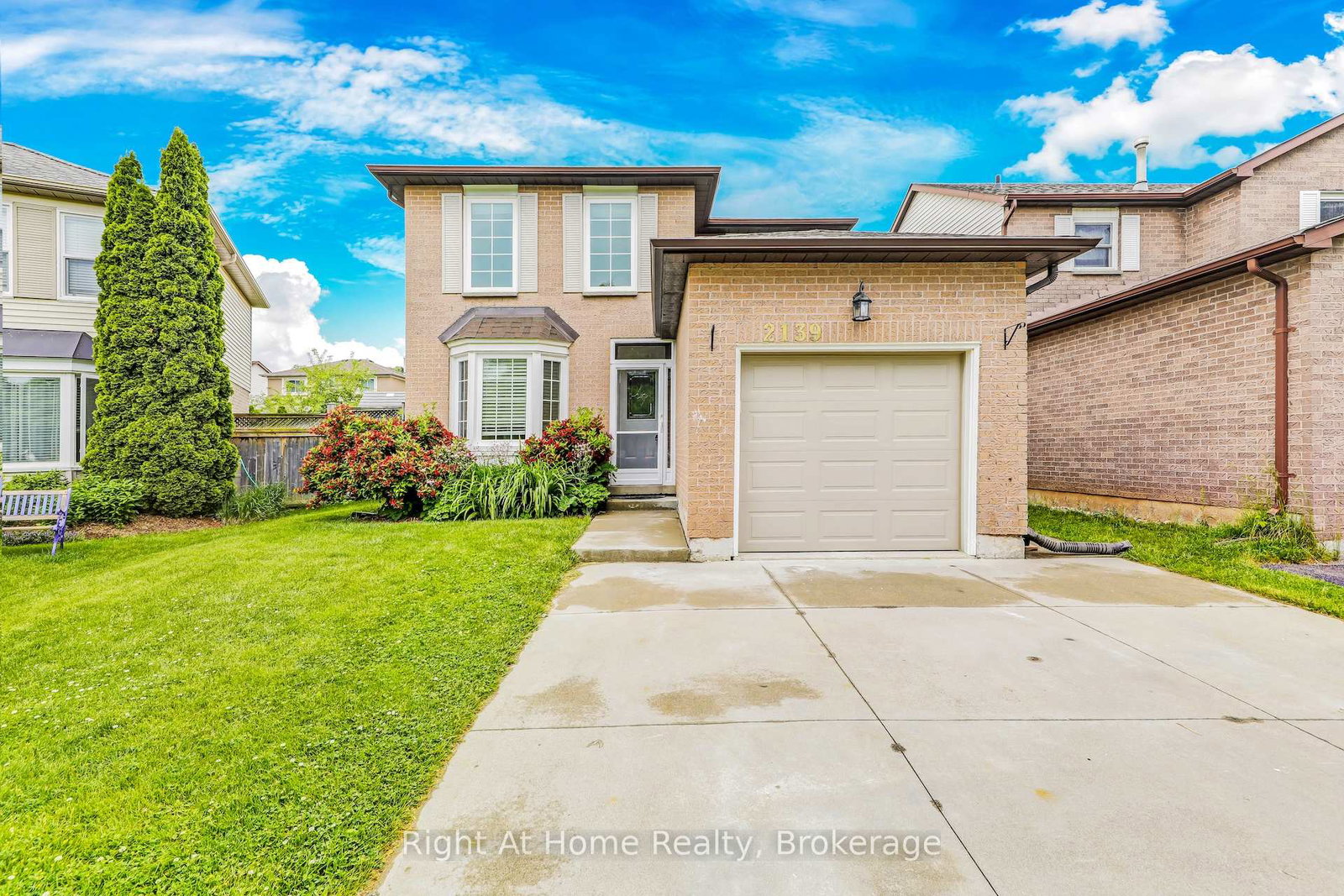 2139-hunt-crescent-burlington-ontario-w12213876