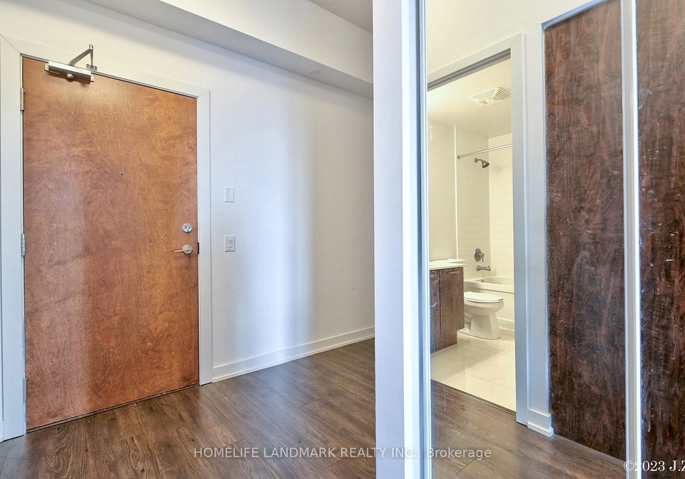 2200-lake-shore-boulevard-w-etobicoke-ontario-w12214298