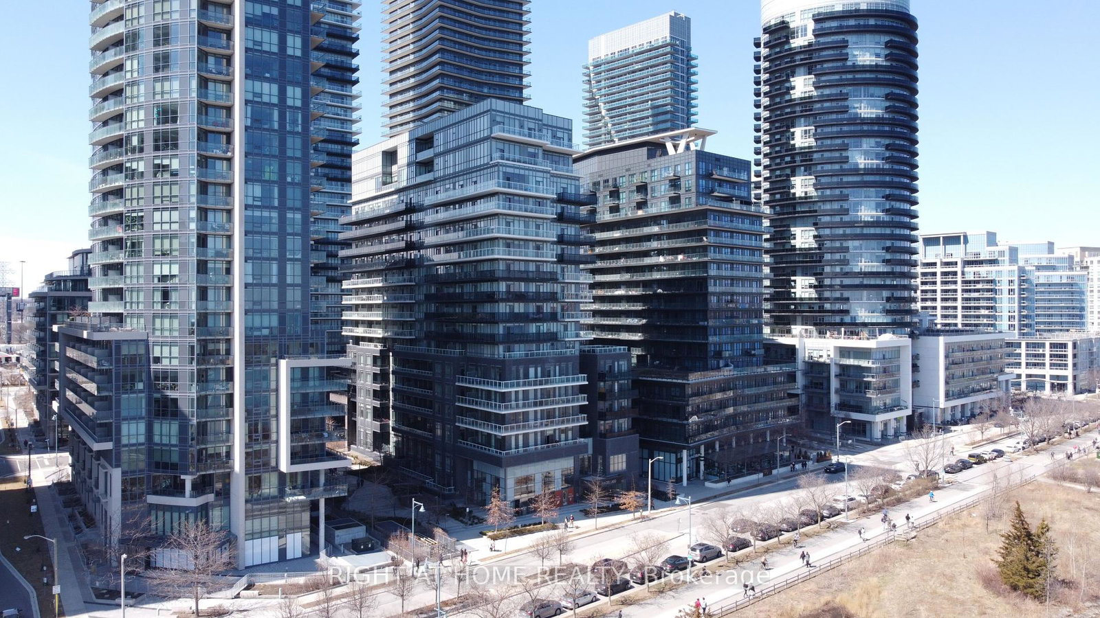 39-annie-craig-drive-etobicoke-ontario-w12214436