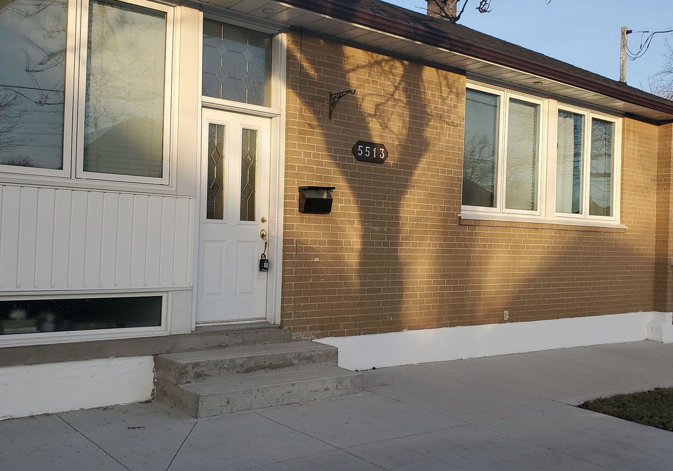5513-turney-drive-mississauga-ontario-w12214439