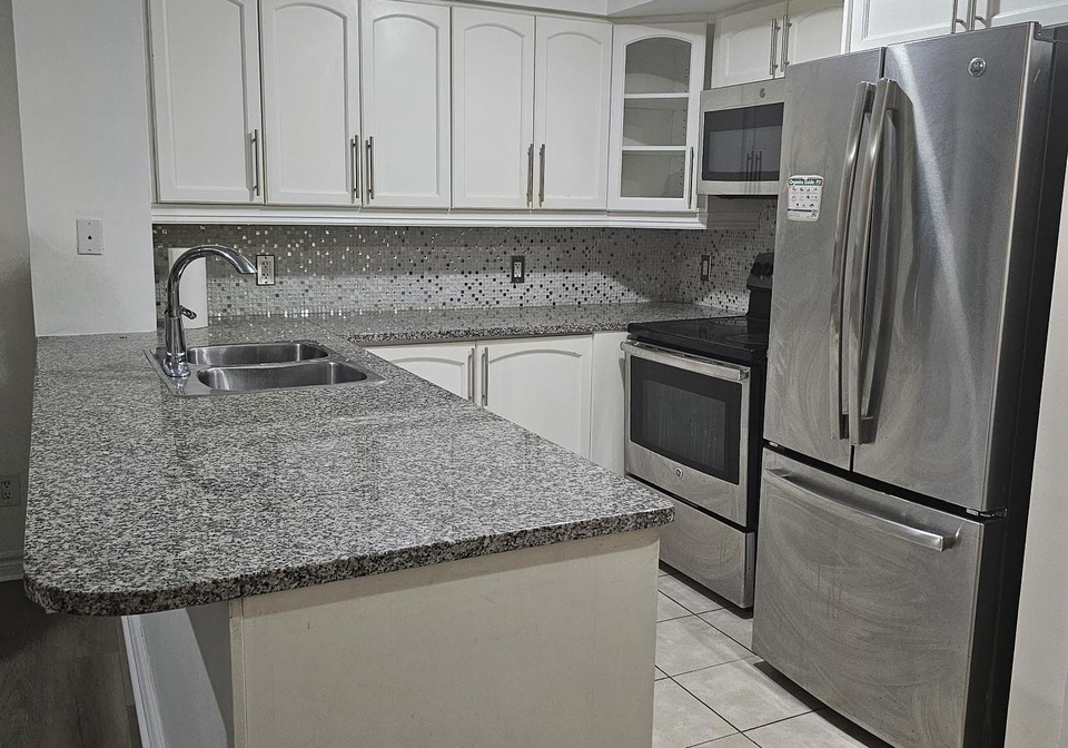 335-rathburn-road-w-mississauga-ontario-w12214453