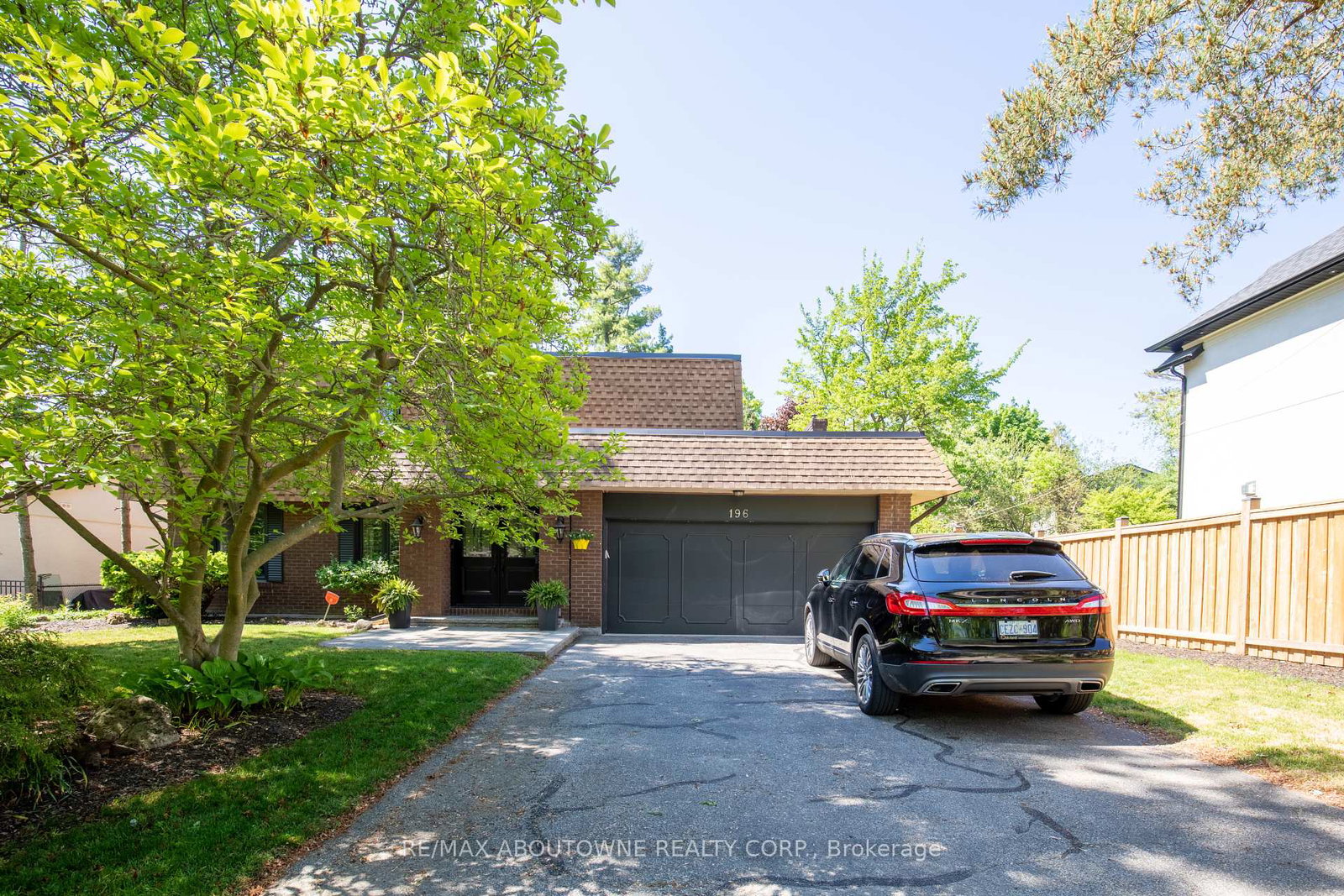 196-charnwood-drive-oakville-ontario-w12214573