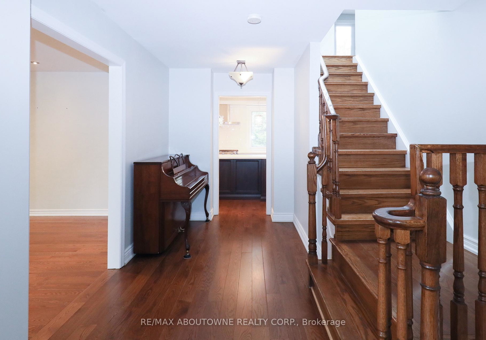 196-charnwood-drive-oakville-ontario-w12214573