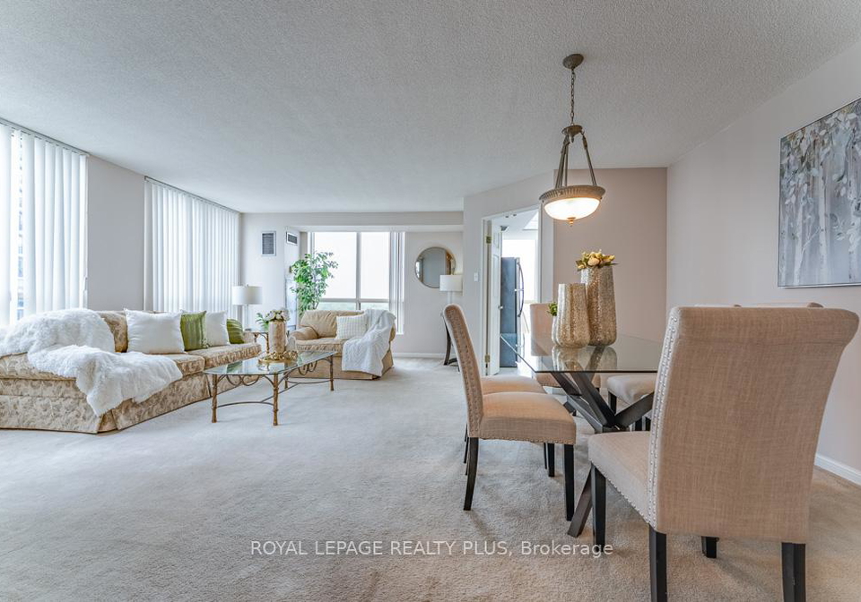 101-subway-crescent-etobicoke-ontario-w12215225