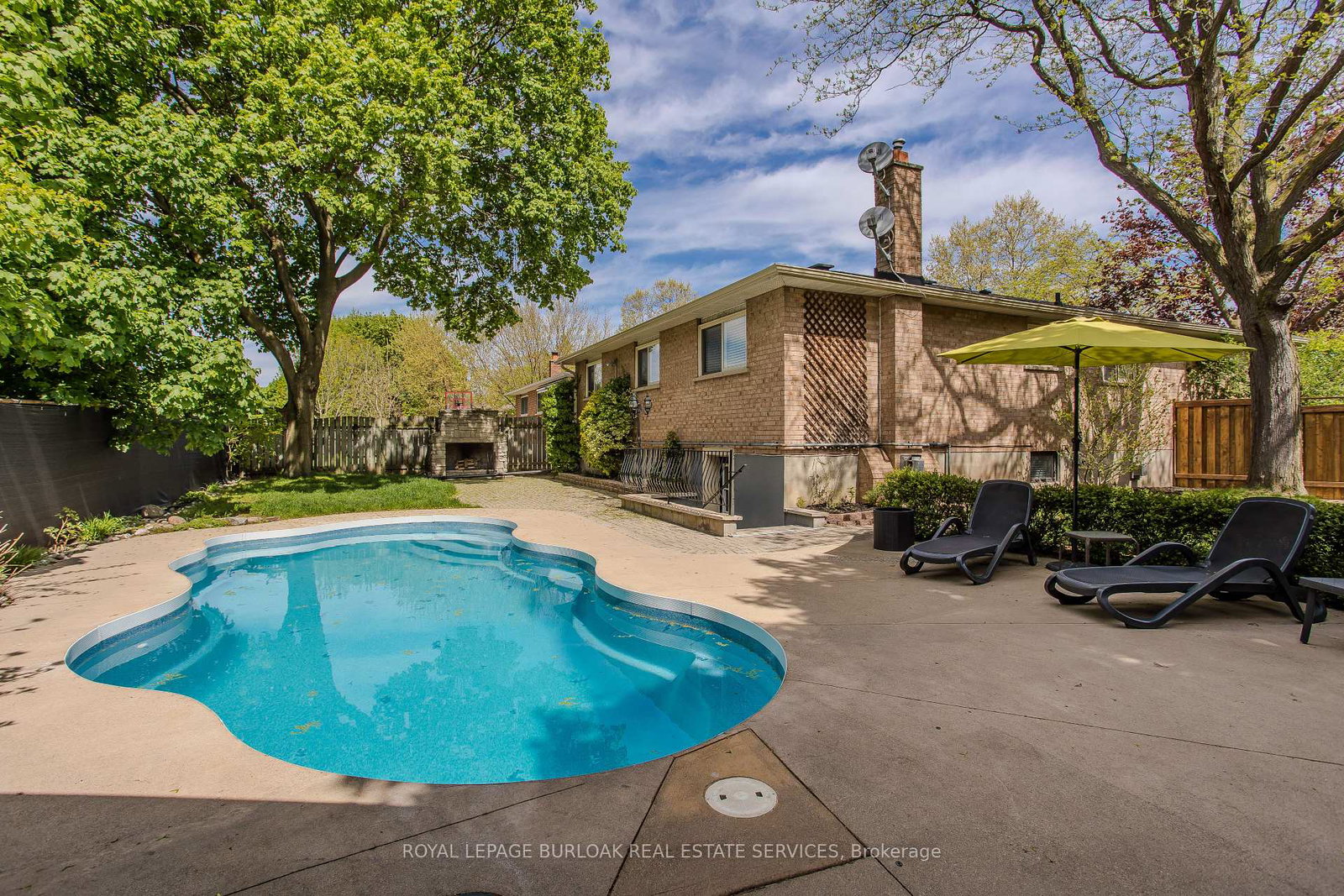 1128-dowland-crescent-burlington-ontario-w12215483