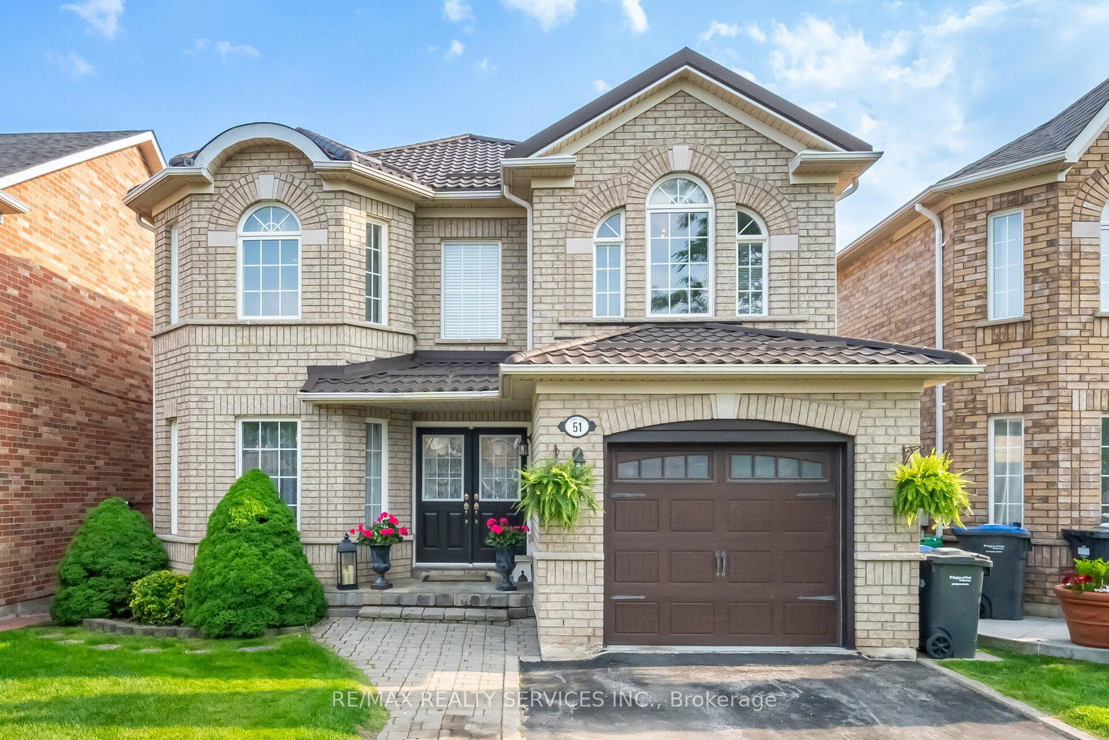 51-lormel-gate-brampton-ontario-w12215551