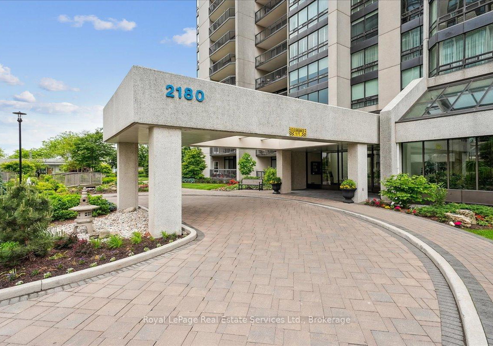 2180-marine-drive-oakville-ontario-w12215574