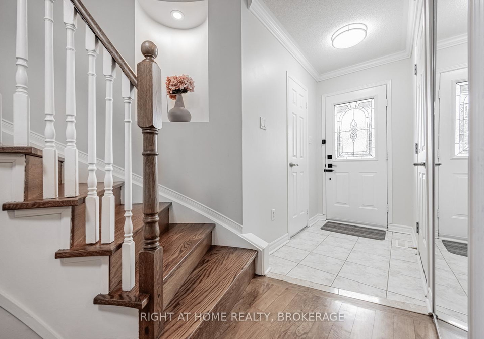 4020-berton-avenue-burlington-ontario-w12215987