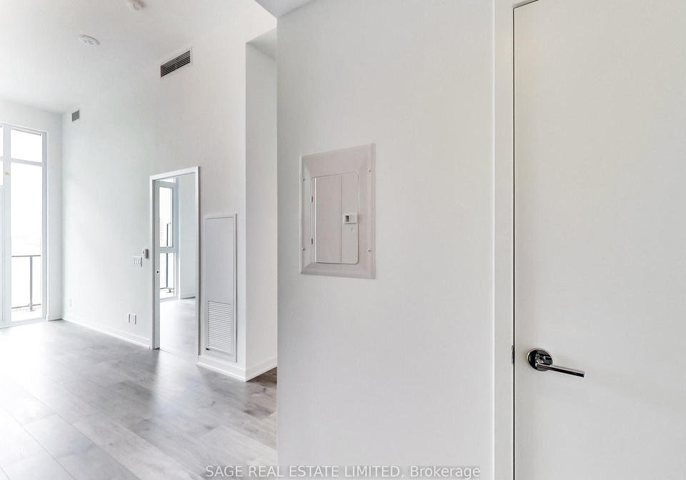 285-dufferin-street-toronto-ontario-w12216085