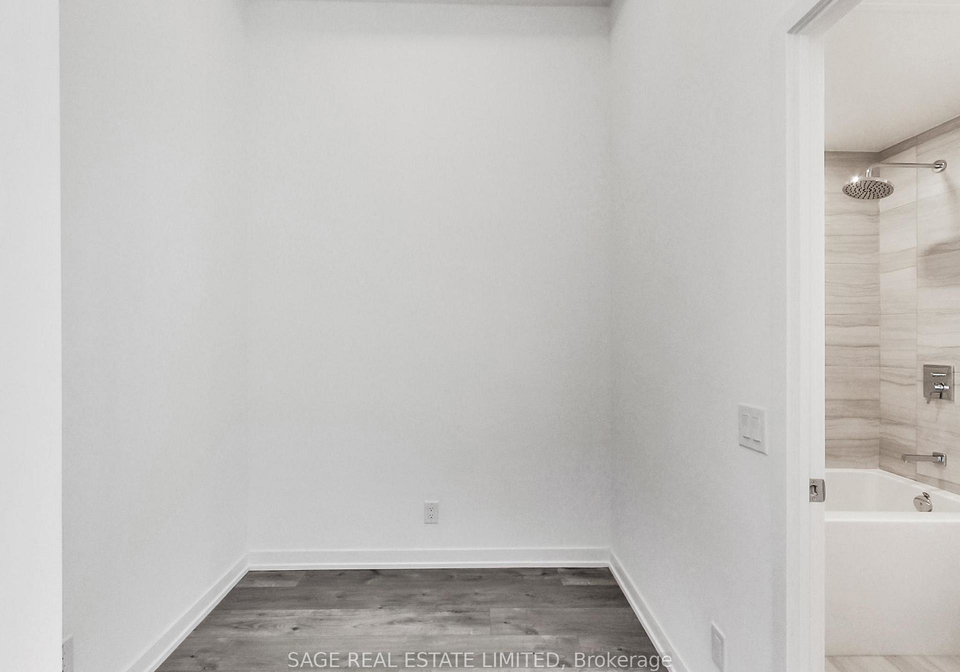 285-dufferin-street-toronto-ontario-w12216085