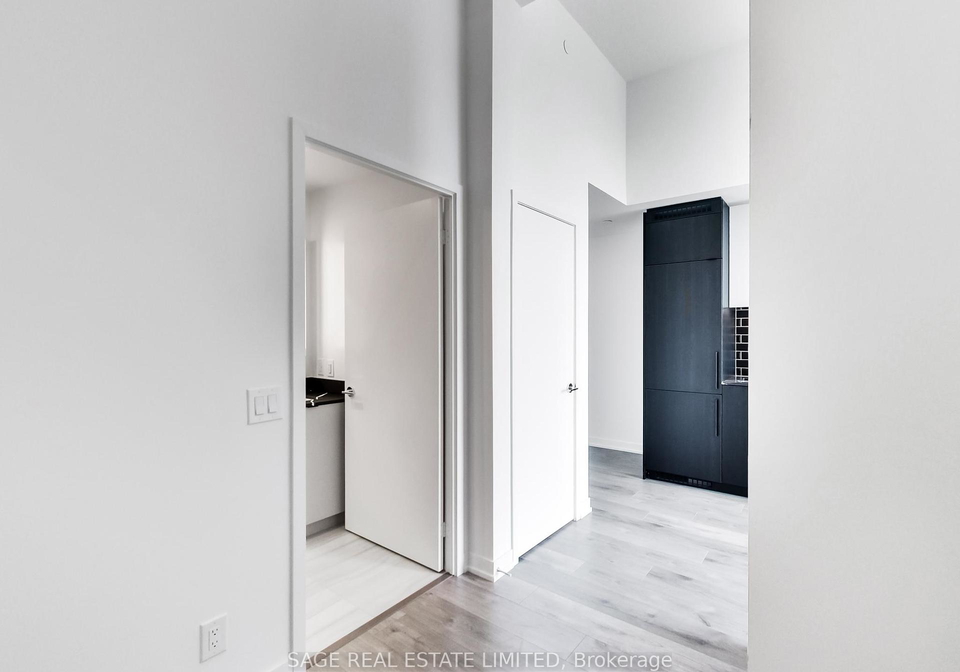 285-dufferin-street-toronto-ontario-w12216085