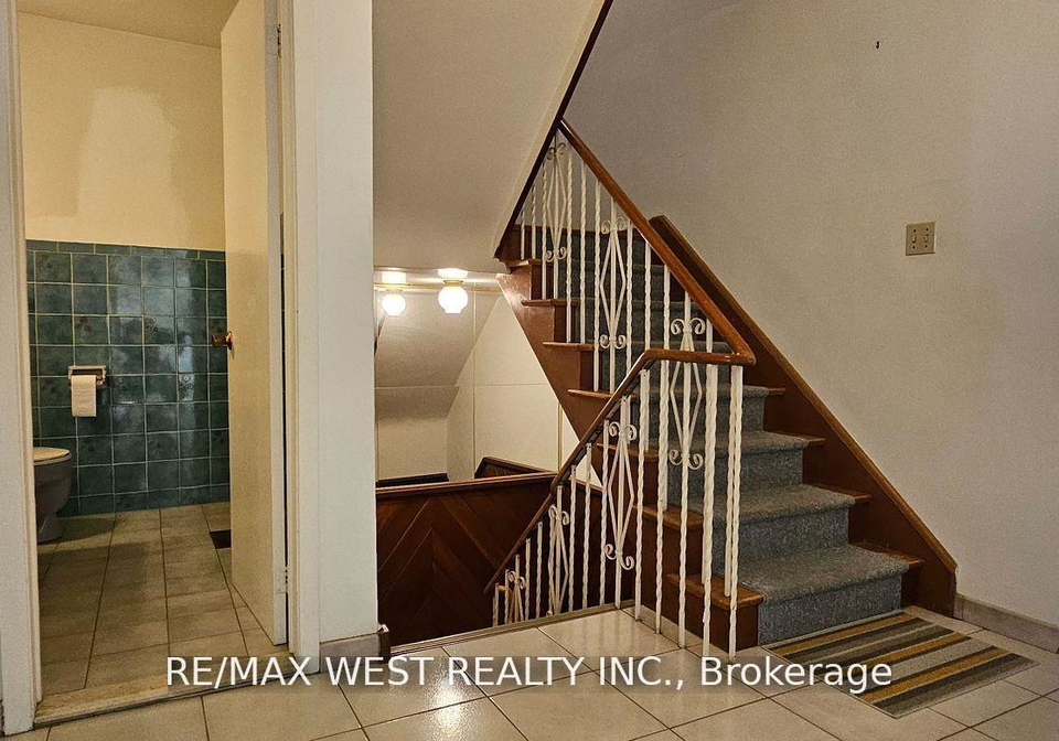 18-richgrove-drive-etobicoke-ontario-w12216105