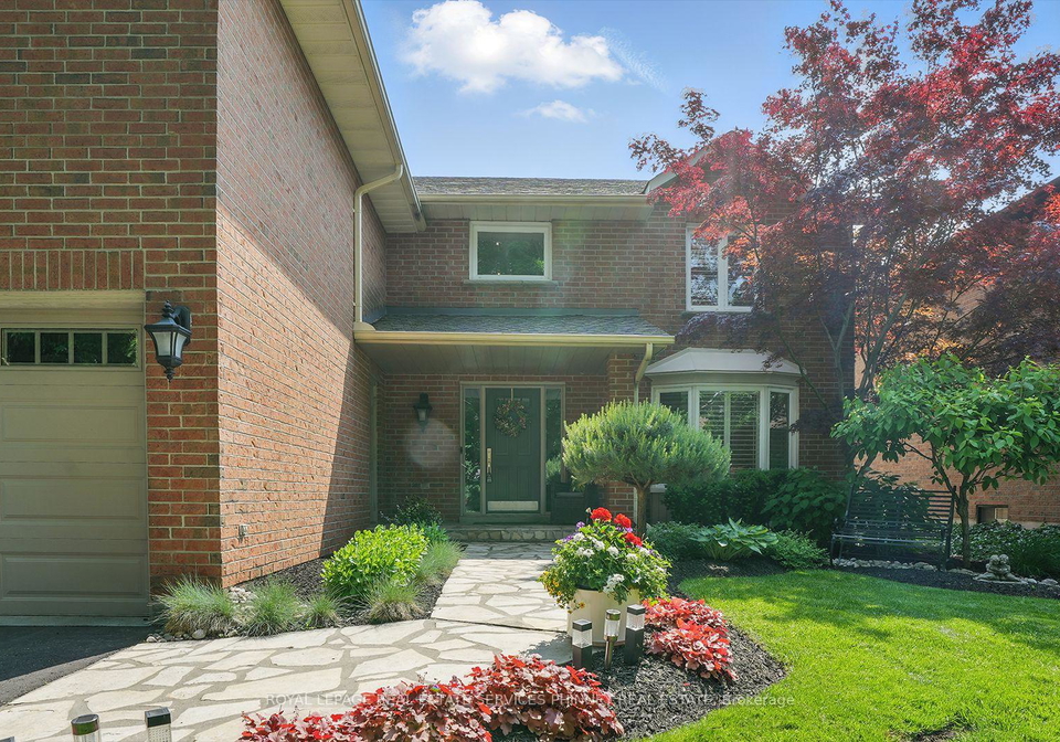 402-barclay-crescent-oakville-ontario-w12216168