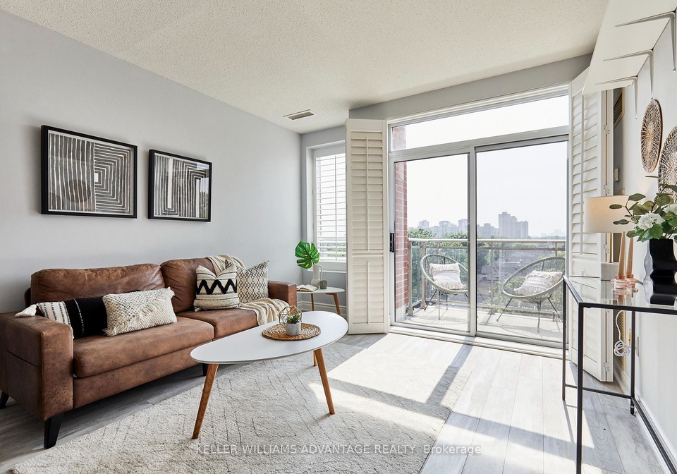 2495-dundas-street-w-toronto-ontario-w12216286