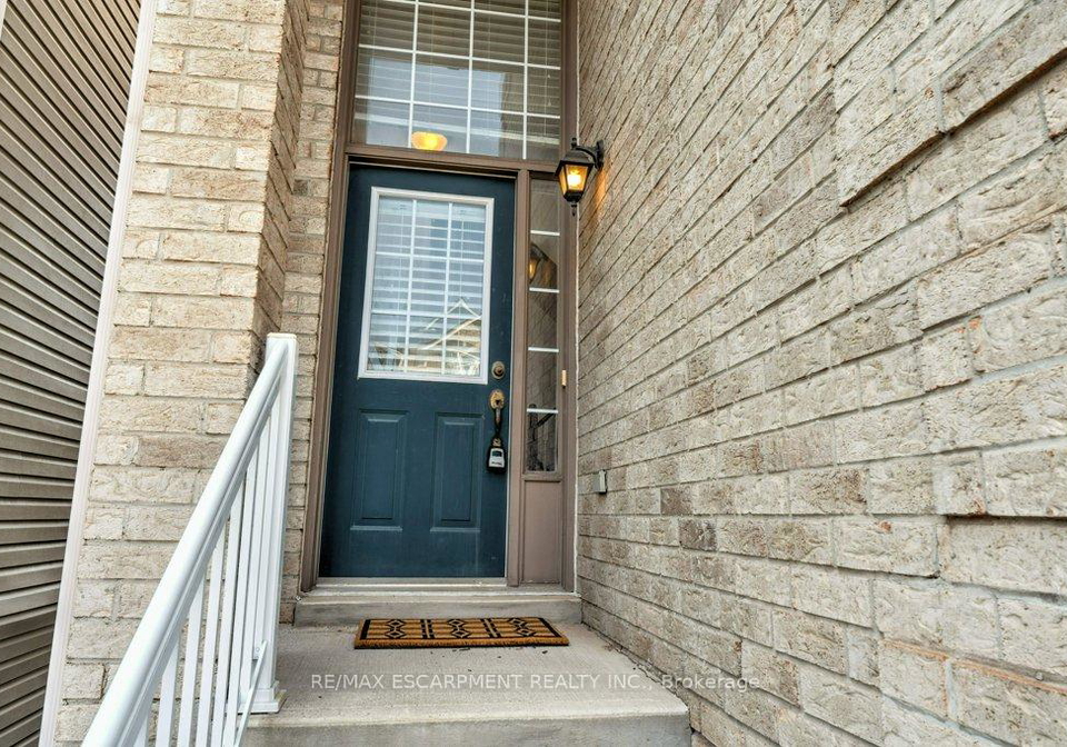 5090-fairview-street-burlington-ontario-w12216462
