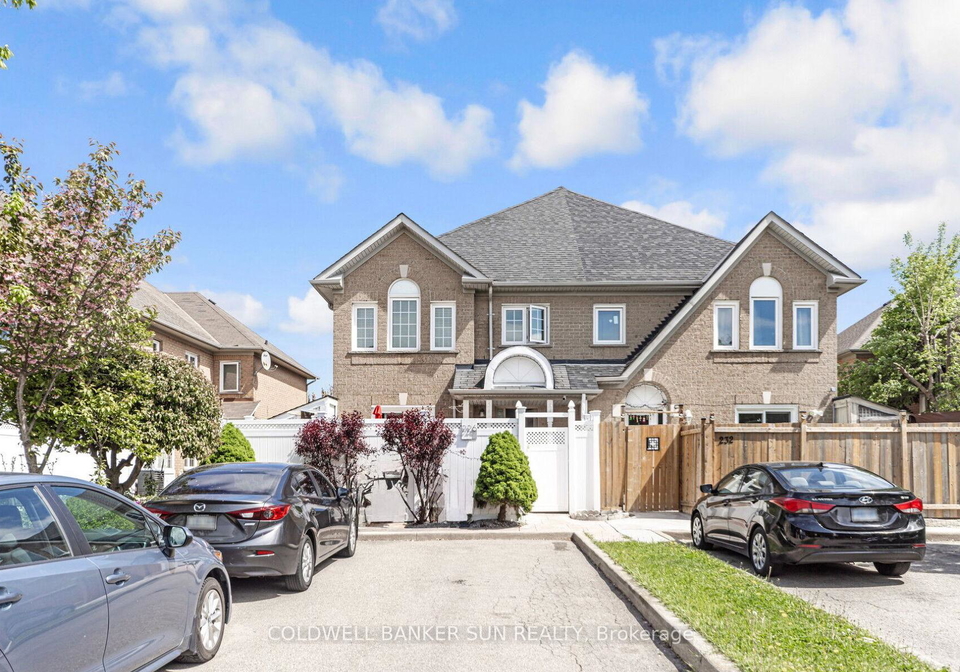 226-pressed-brick-drive-brampton-ontario-w12216569