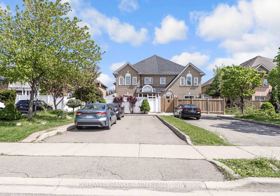 226-pressed-brick-drive-brampton-ontario-w12216569