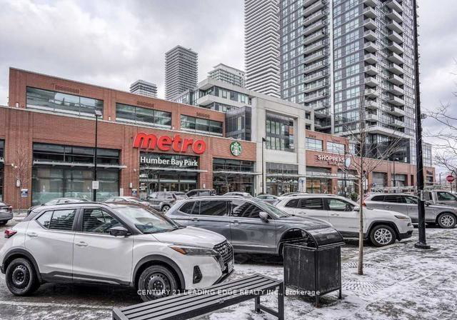 2220-lake-shore-boulevard-w-etobicoke-ontario-w12216856