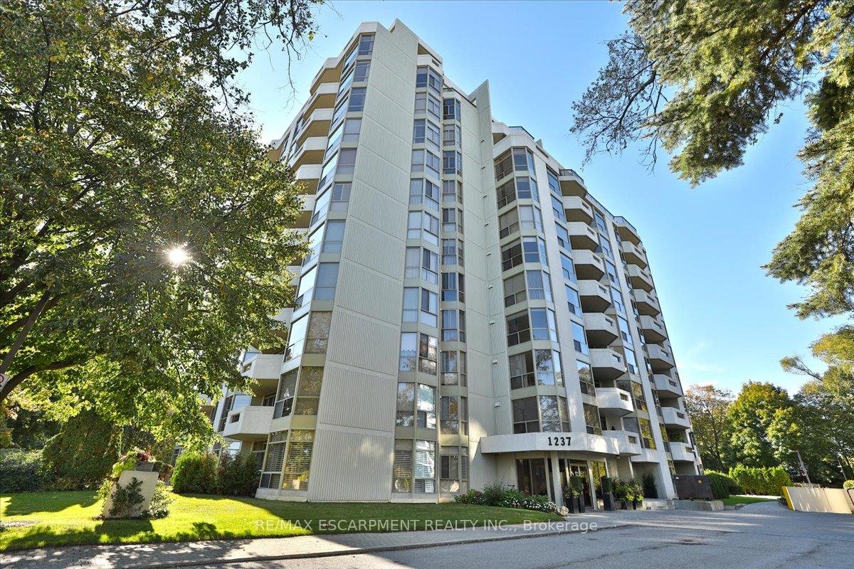 1237-north-shore-boulevard-burlington-ontario-w12217070