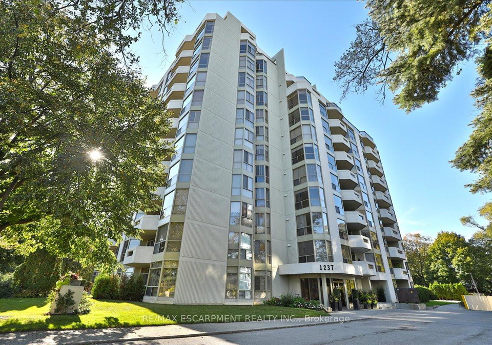 1237-north-shore-boulevard-burlington-ontario-w12217070
