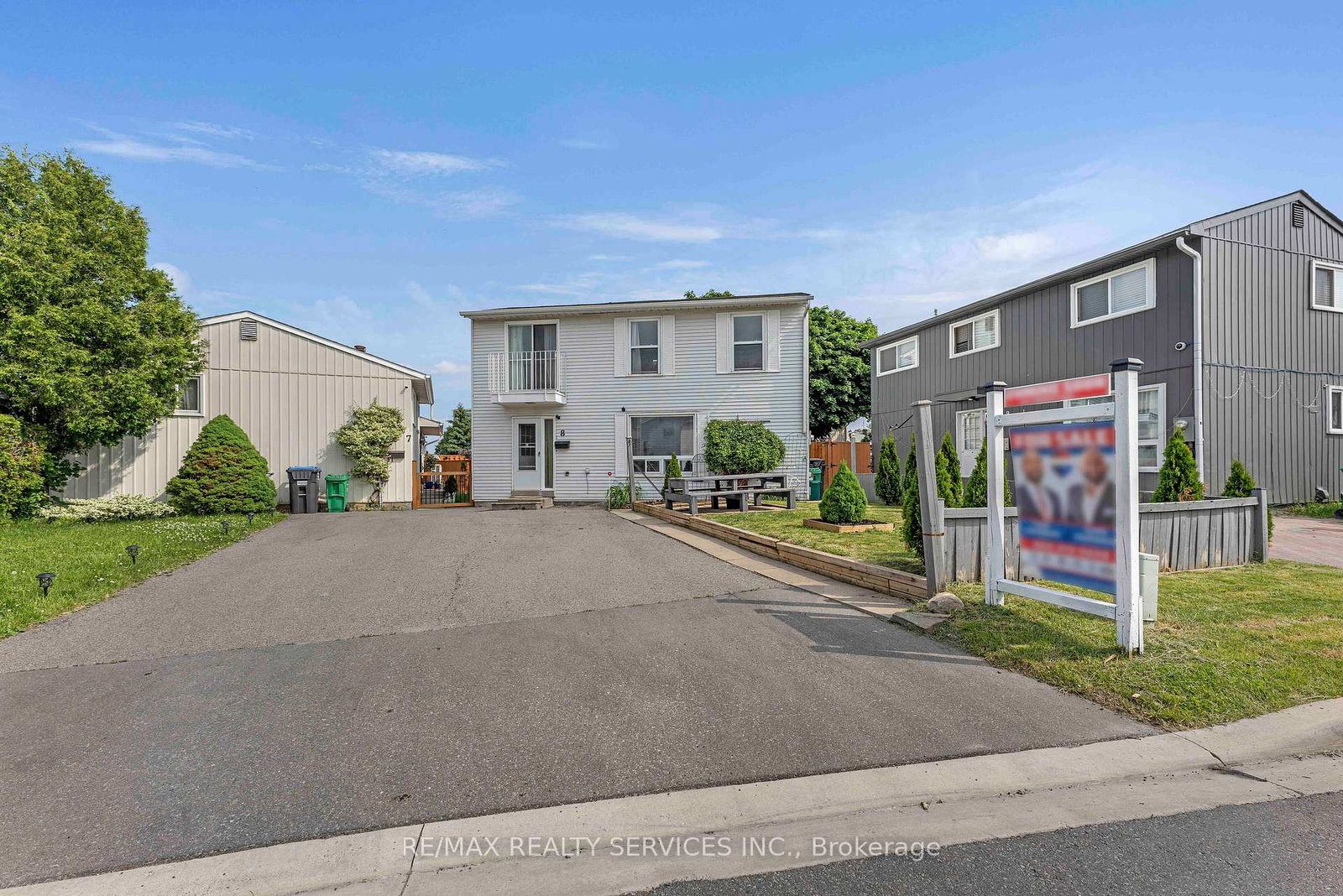 8-heatherside-court-s-brampton-ontario-w12217561