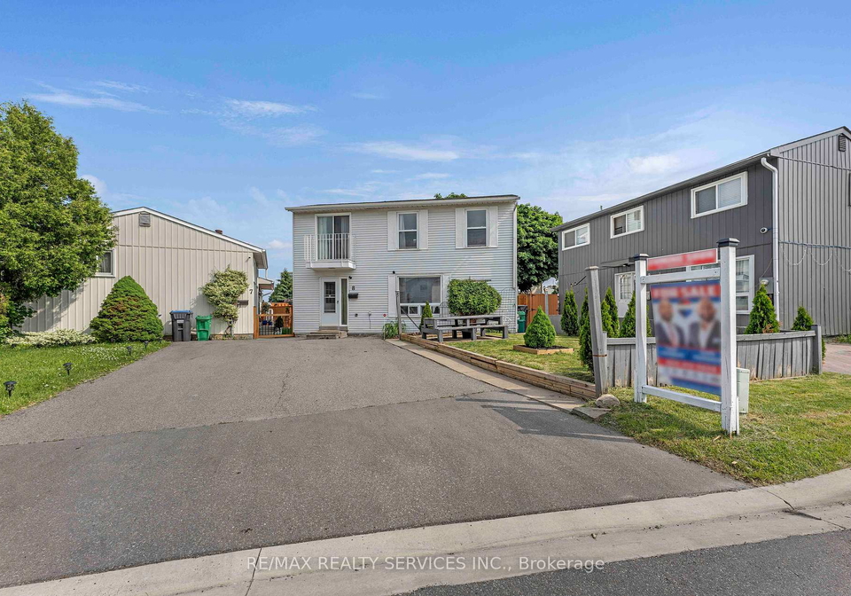 8-heatherside-court-s-brampton-ontario-w12217561
