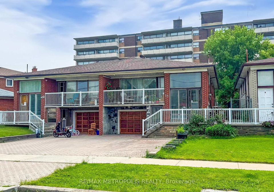 14-goldcrest-boulevard-north-york-ontario-w12217577