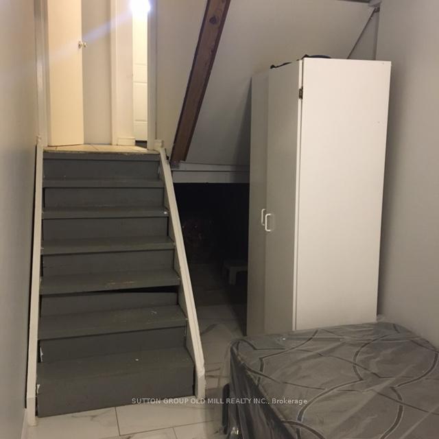 1563-albion-road-etobicoke-ontario-w12217588