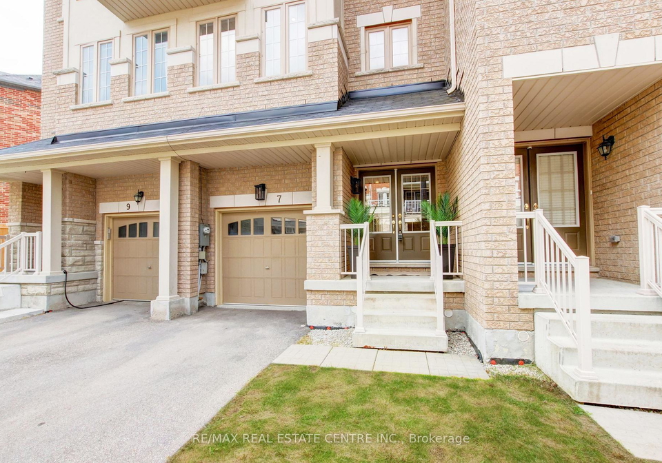 7-rabbit-run-way-brampton-ontario-w12217727