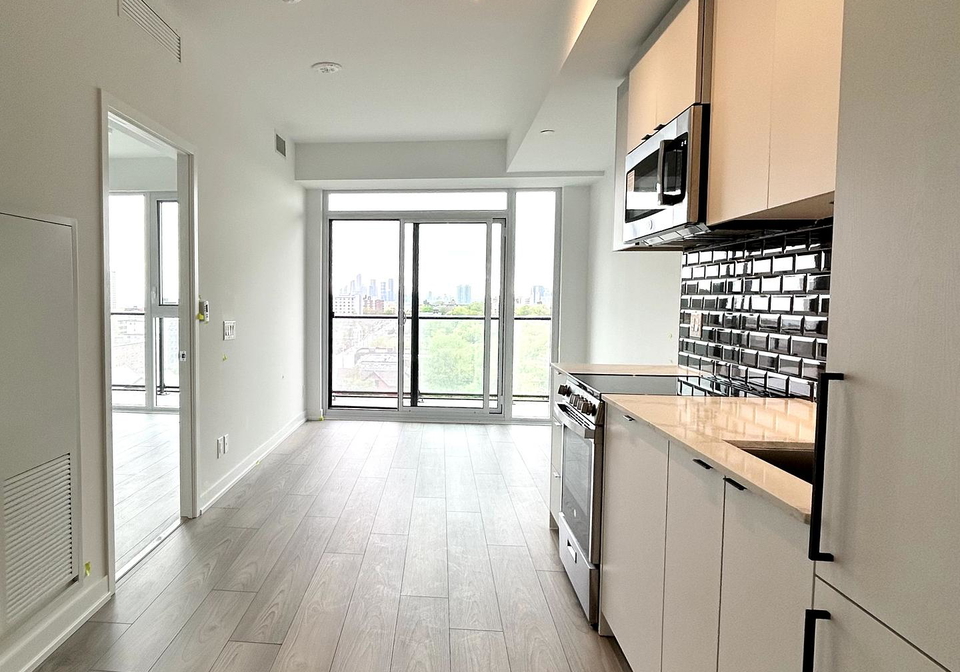 285-dufferin-street-toronto-ontario-w12217906
