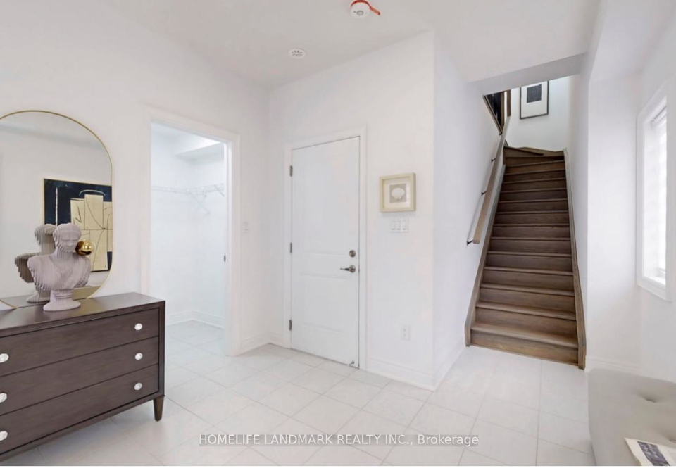 280-melody-common-oakville-ontario-w12217921