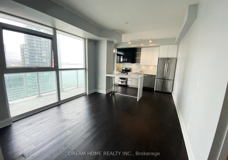 33-shore-breeze-drive-etobicoke-ontario-w12217968