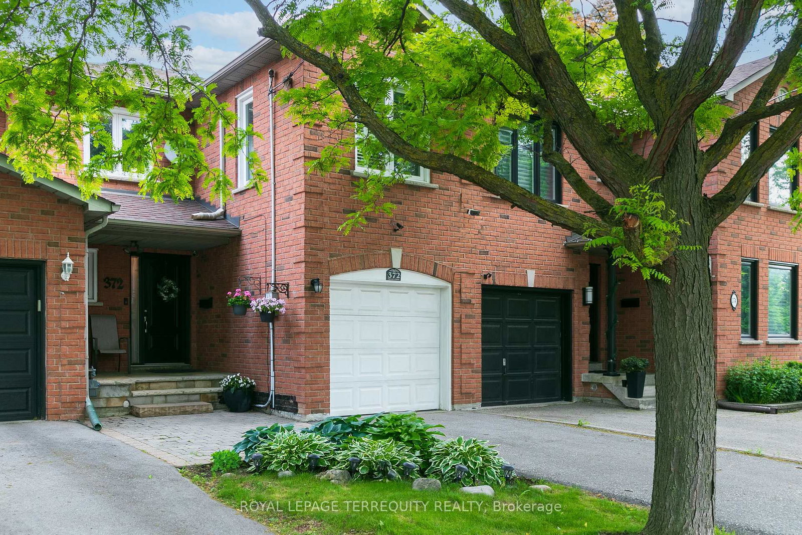 372-queens-drive-north-york-ontario-w12218001