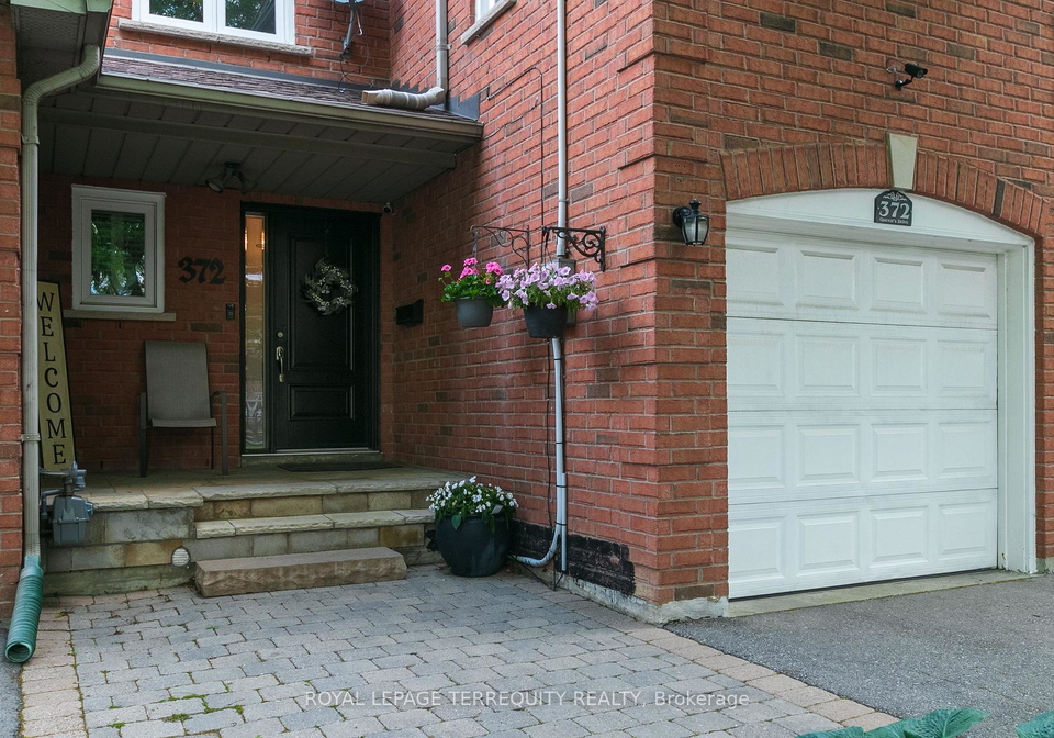 372-queens-drive-north-york-ontario-w12218001