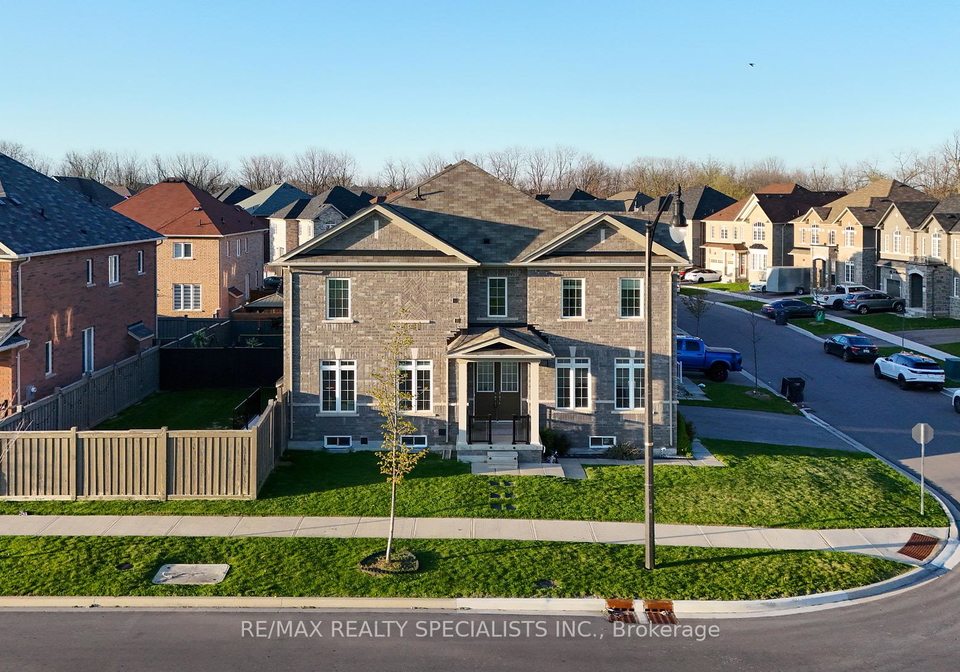 351-royal-west-drive-brampton-ontario-w12218005