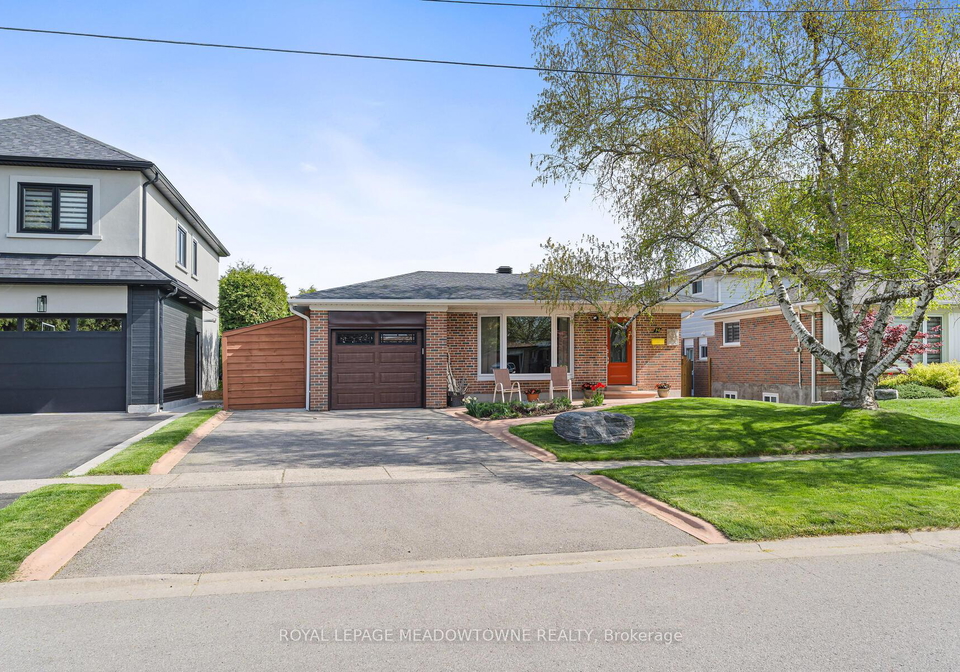 30-greystone-crescent-halton-hills-ontario-w12218429